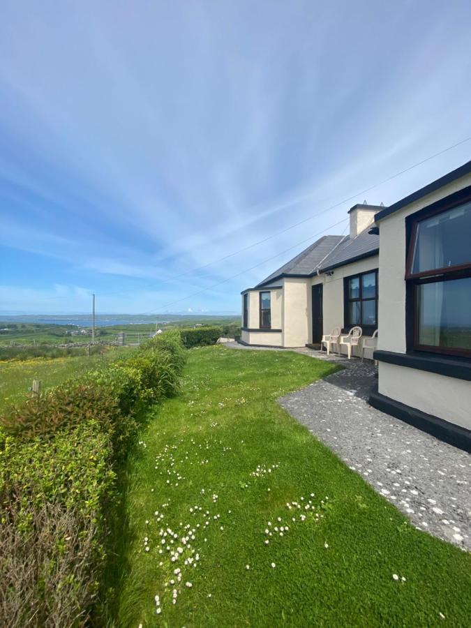 Dessie'S Place Lahinch Exterior foto